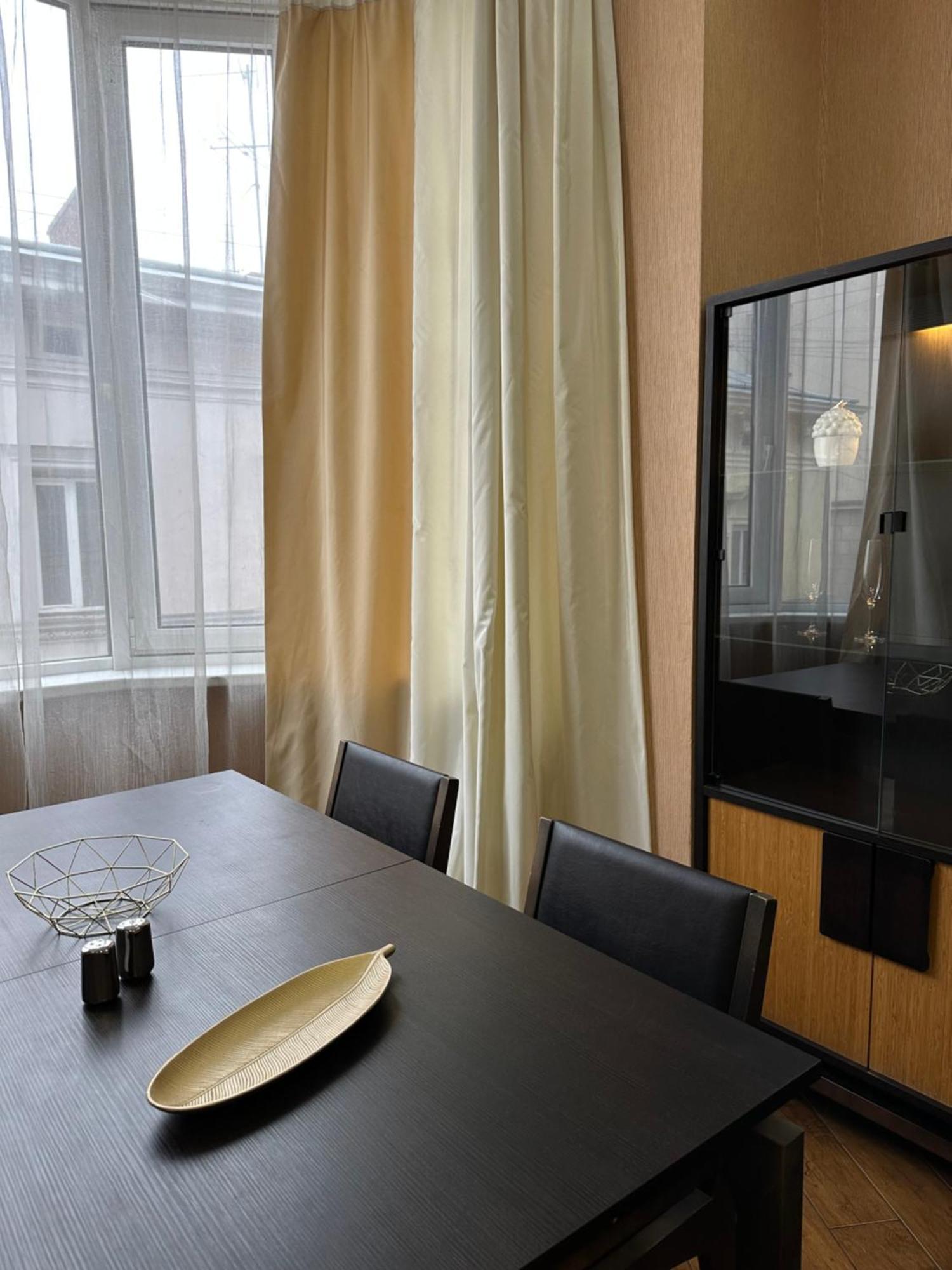 Vip Apartments ! Lviv Exterior photo